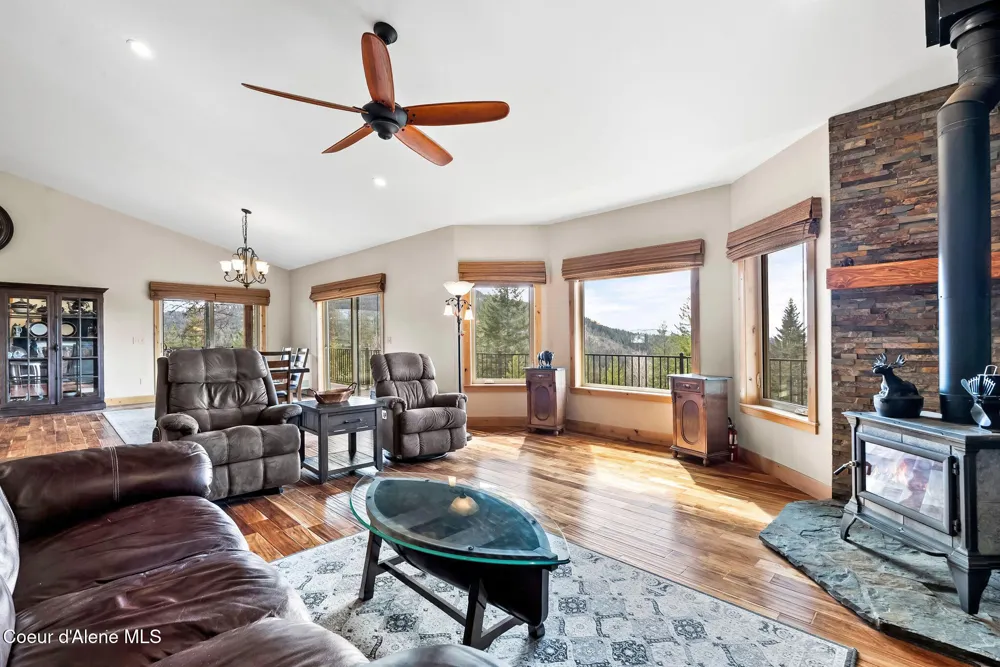 422 Lightning Peak Road Sandpoint, ID 83864