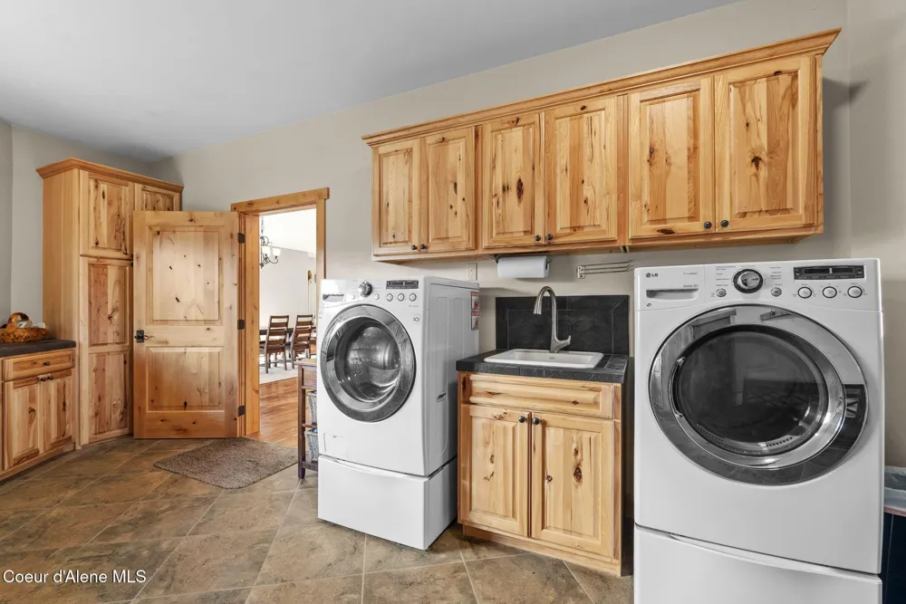422 Lightning Peak Road Sandpoint, ID 83864