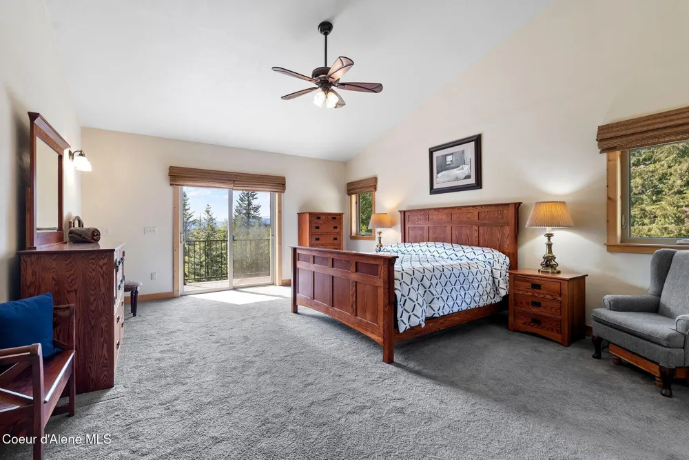 422 Lightning Peak Road Sandpoint, ID 83864