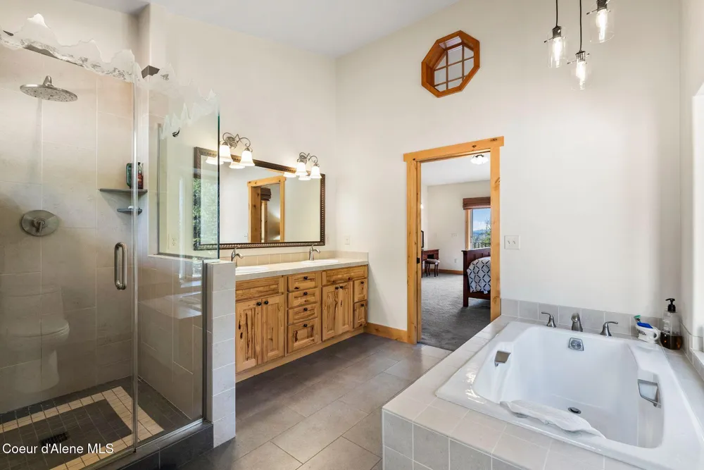 422 Lightning Peak Road Sandpoint, ID 83864