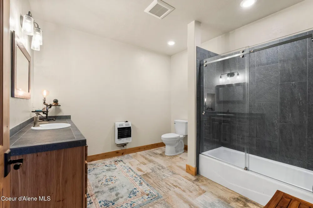 422 Lightning Peak Road Sandpoint, ID 83864