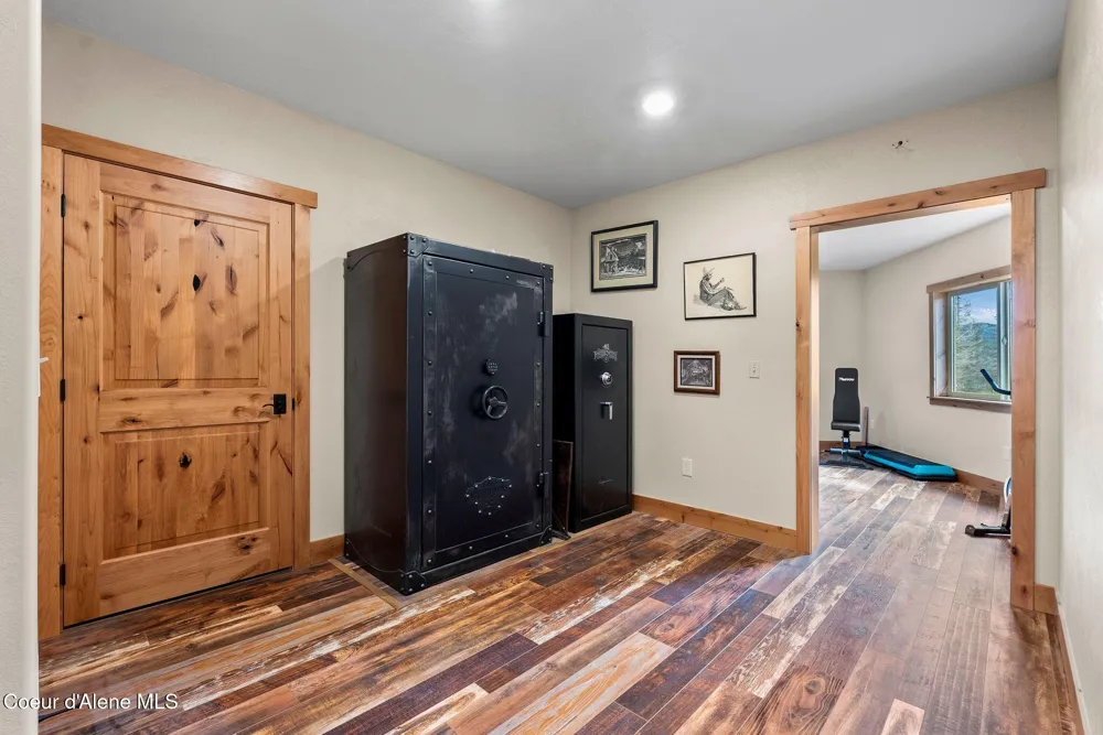 422 Lightning Peak Road Sandpoint, ID 83864