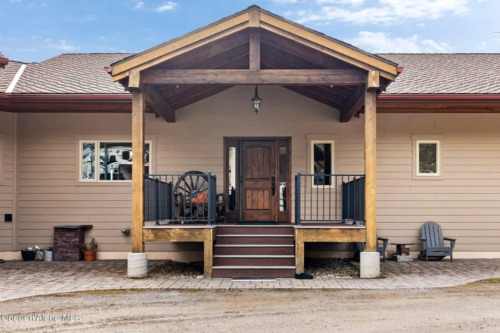 422 Lightning Peak Road Sandpoint, ID 83864