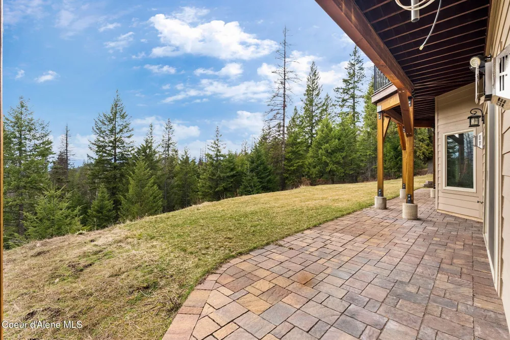 422 Lightning Peak Road Sandpoint, ID 83864