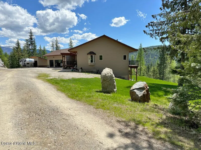 422 Lightning Peak Road Sandpoint, ID 83864