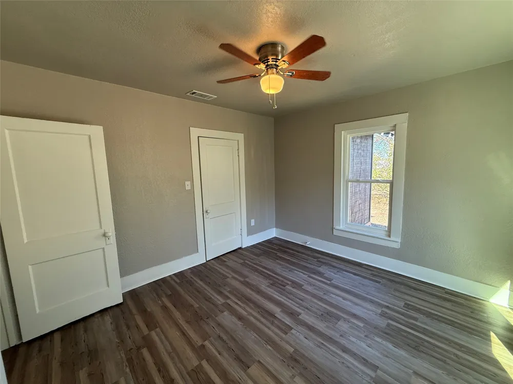 705 E 9th Street Coleman, TX 76834