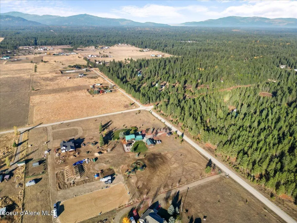 2128 E Shoshone Athol, ID 83801