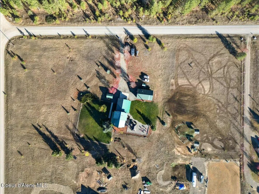 2128 E Shoshone Athol, ID 83801
