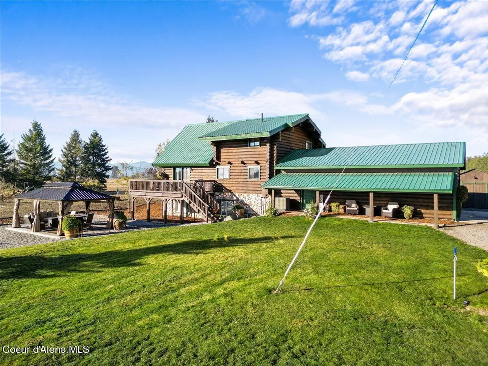 2128 E Shoshone Athol, ID 83801