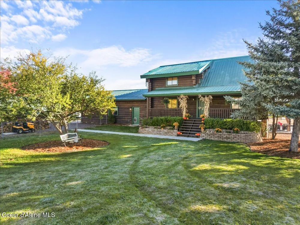 2128 E Shoshone Athol, ID 83801