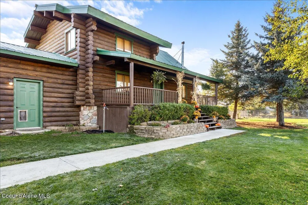 2128 E Shoshone Athol, ID 83801