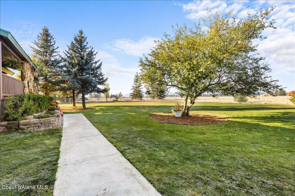 2128 E Shoshone Athol, ID 83801
