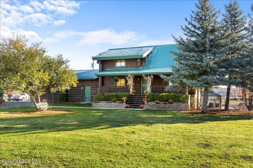 2128 E Shoshone Athol, ID 83801
