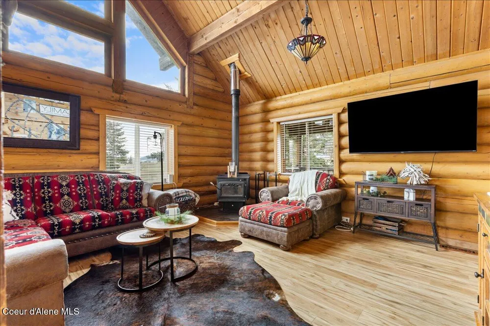 2128 E Shoshone Athol, ID 83801