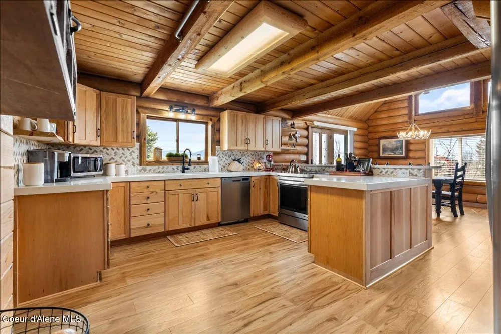 2128 E Shoshone Athol, ID 83801