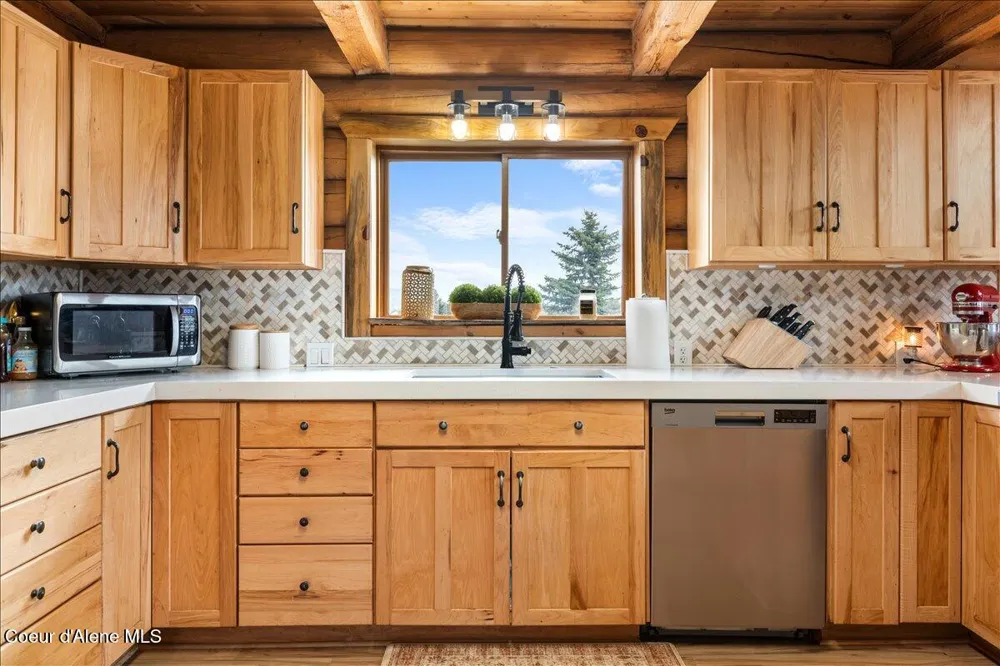 2128 E Shoshone Athol, ID 83801