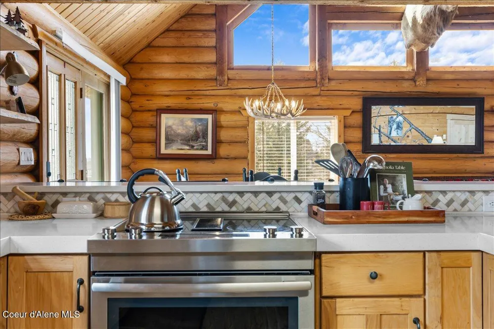 2128 E Shoshone Athol, ID 83801