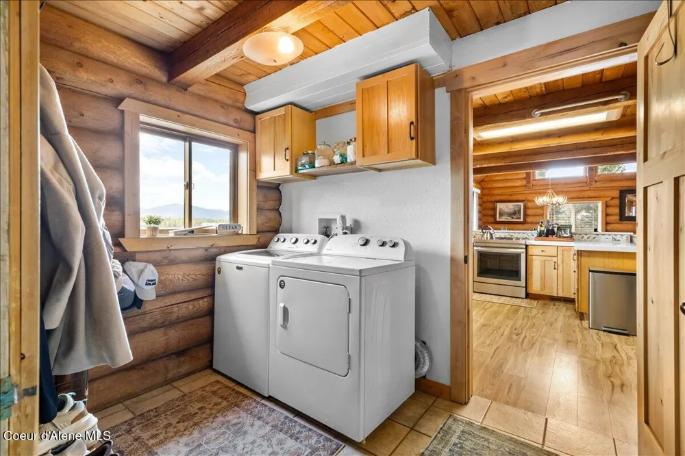 2128 E Shoshone Athol, ID 83801