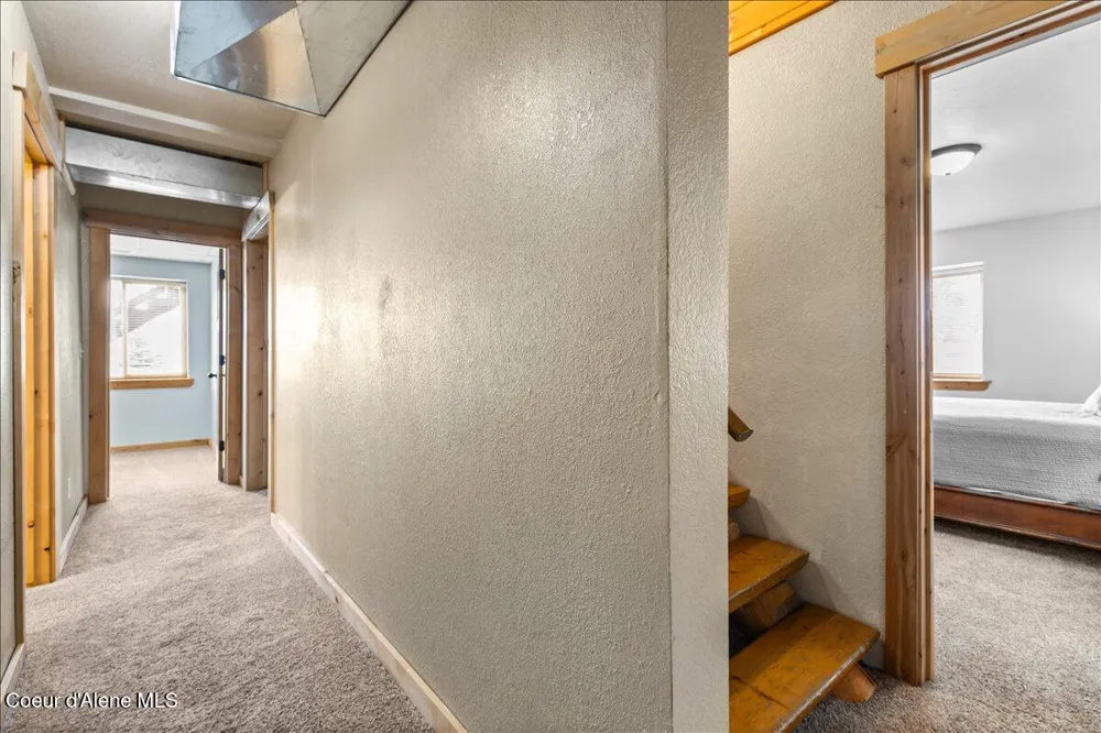 2128 E Shoshone Athol, ID 83801