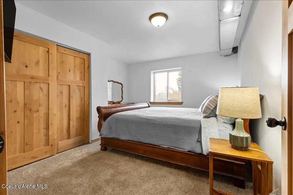 2128 E Shoshone Athol, ID 83801