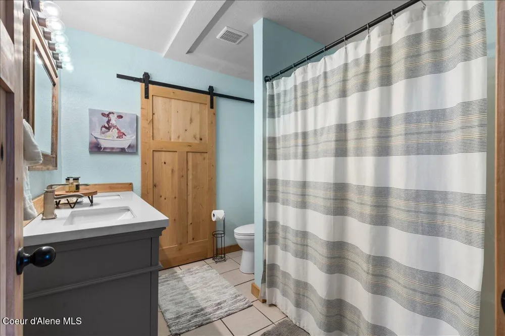2128 E Shoshone Athol, ID 83801