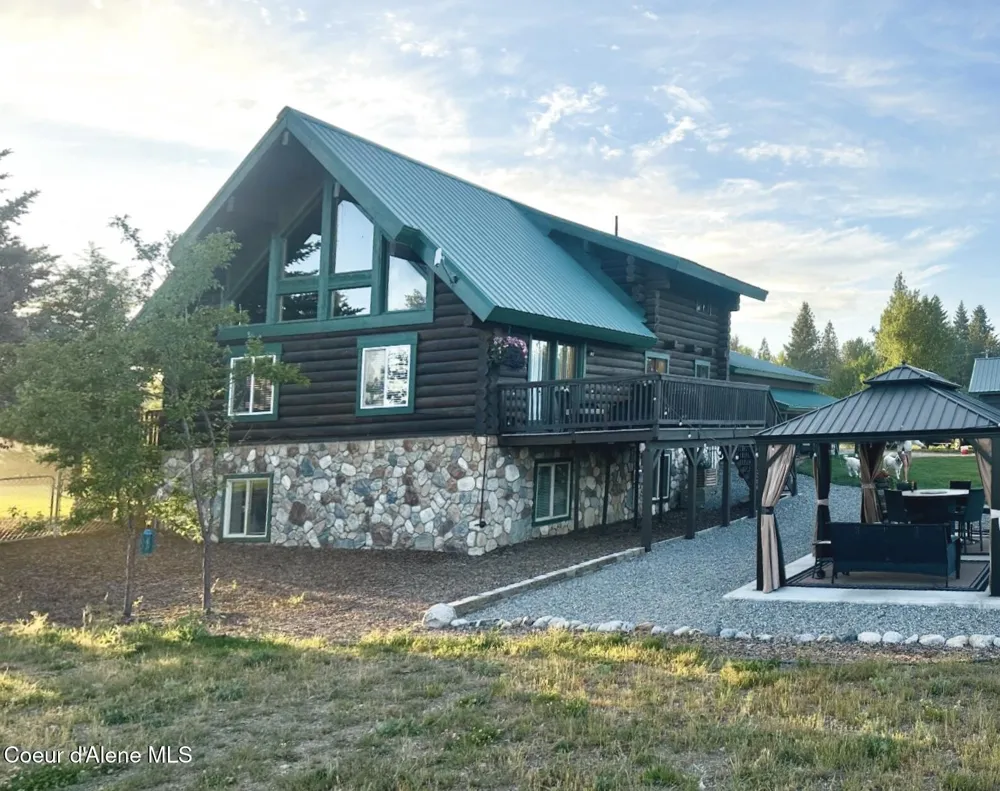 2128 E Shoshone Athol, ID 83801