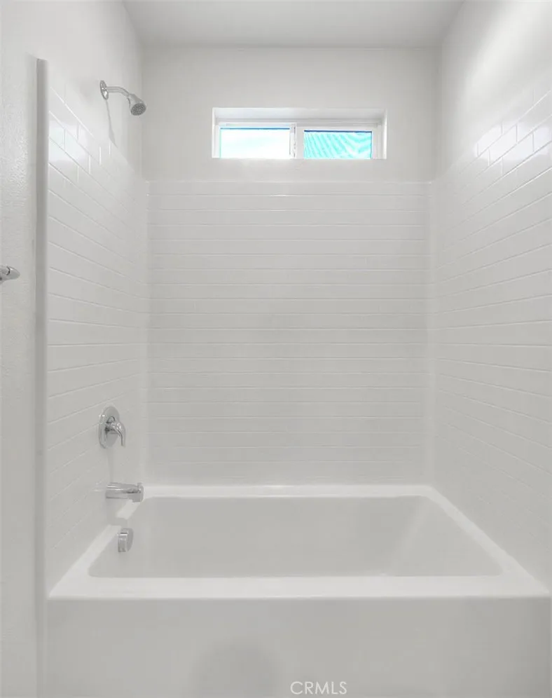 4068 E Amigos Privado Ontario, CA 91761
