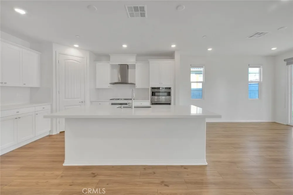 4068 E Amigos Privado Ontario, CA 91761