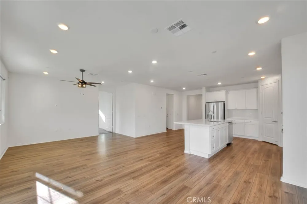 4068 E Amigos Privado Ontario, CA 91761