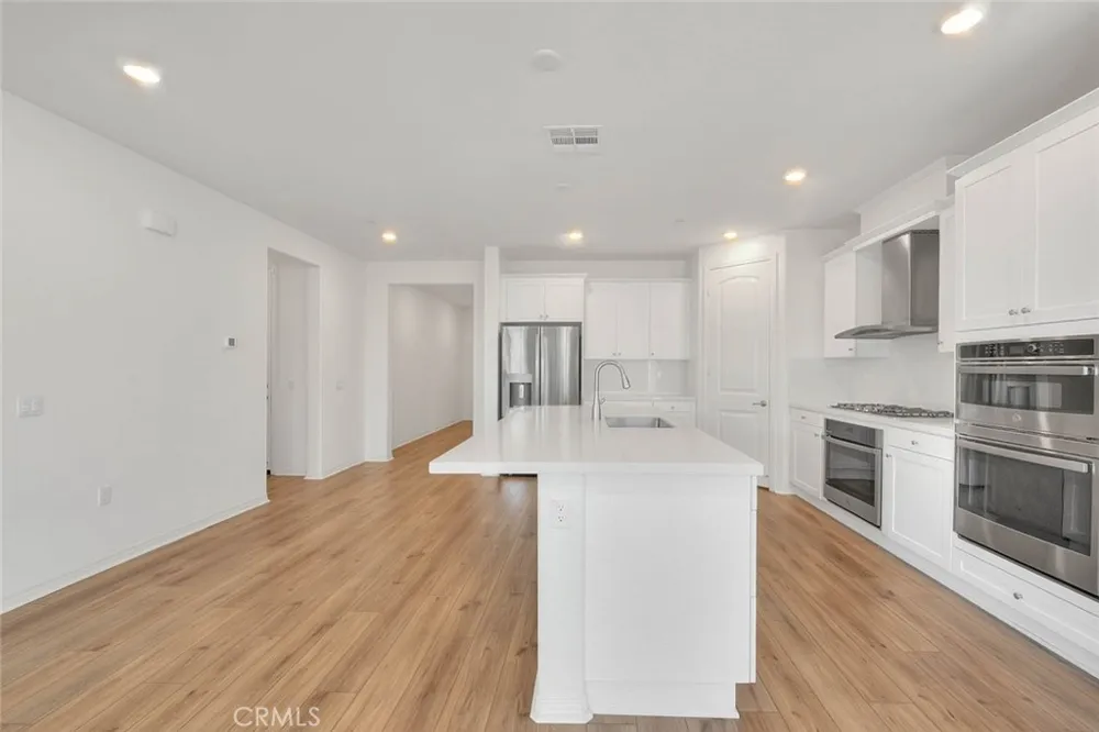 4068 E Amigos Privado Ontario, CA 91761