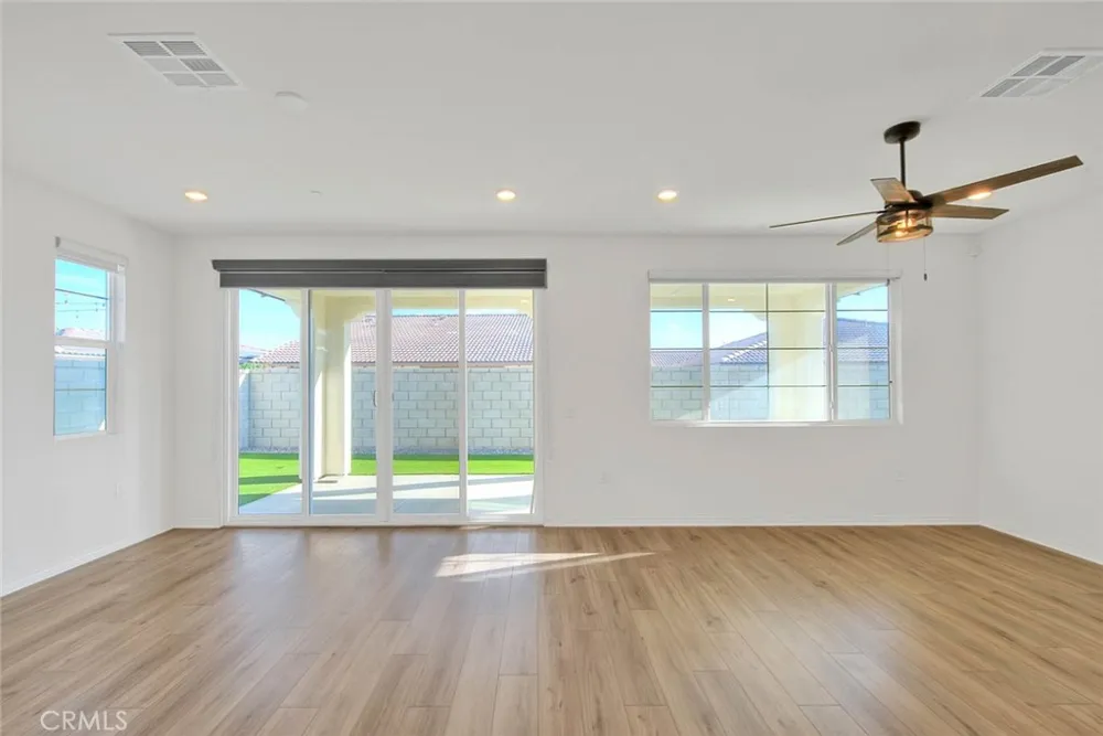 4068 E Amigos Privado Ontario, CA 91761