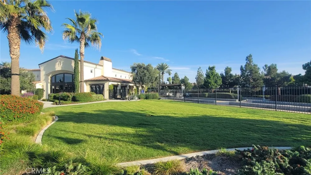 4068 E Amigos Privado Ontario, CA 91761