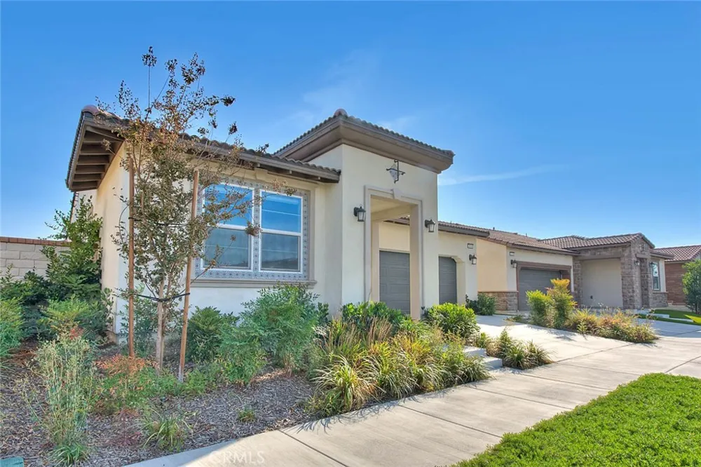 4068 E Amigos Privado Ontario, CA 91761