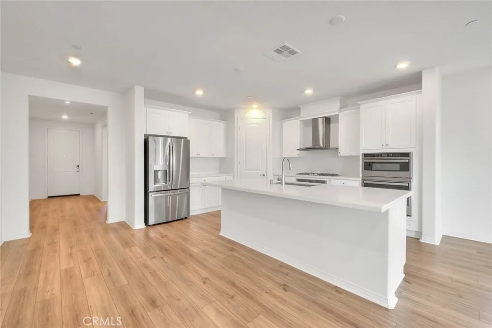 4068 E Amigos Privado Ontario, CA 91761