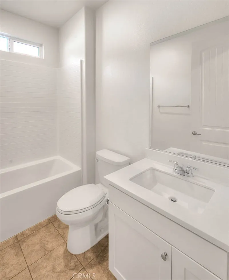 4068 E Amigos Privado Ontario, CA 91761