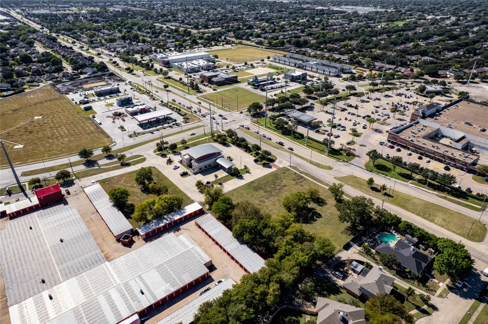 2401 Arapaho Road Garland, TX 75044