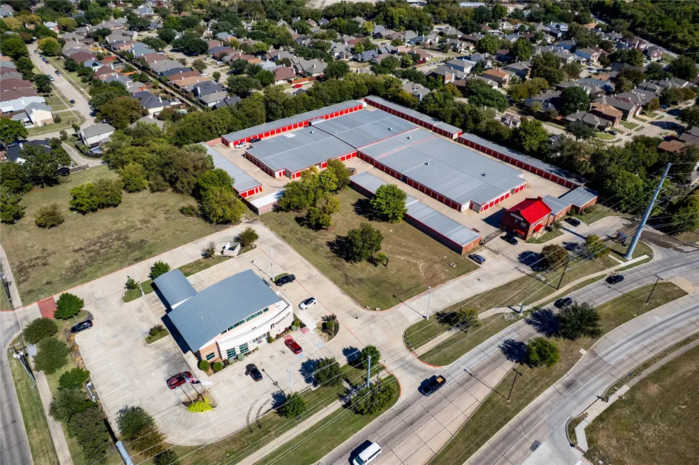 2401 Arapaho Road Garland, TX 75044