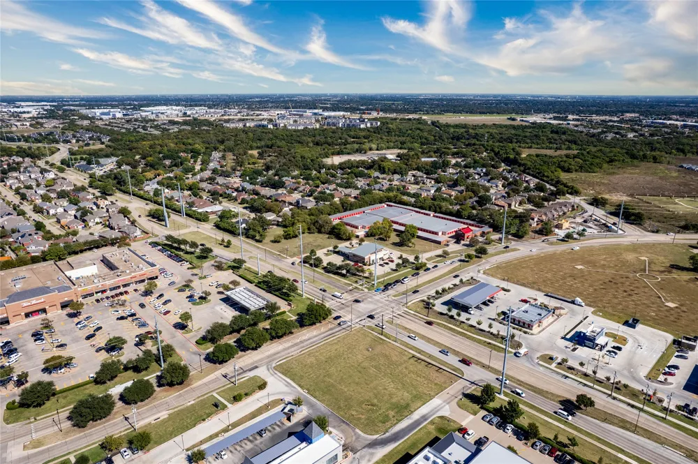 2401 Arapaho Road Garland, TX 75044