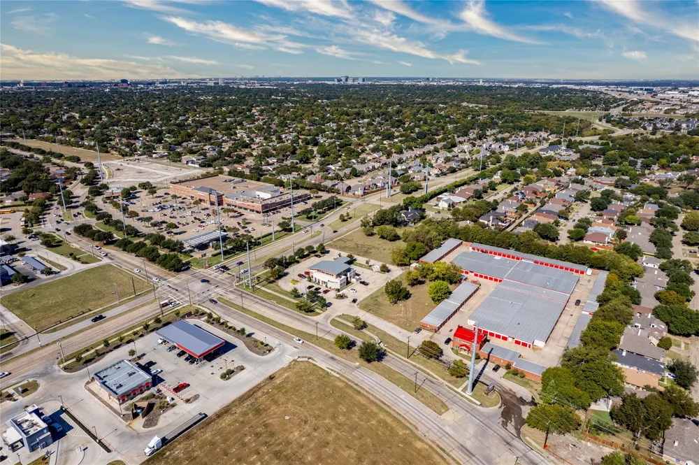 2401 Arapaho Road Garland, TX 75044