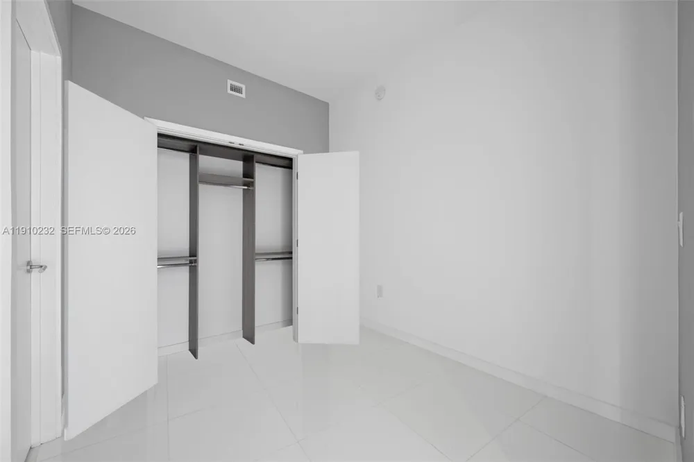 851 NE 1st Ave #4204 Miami, FL 33132