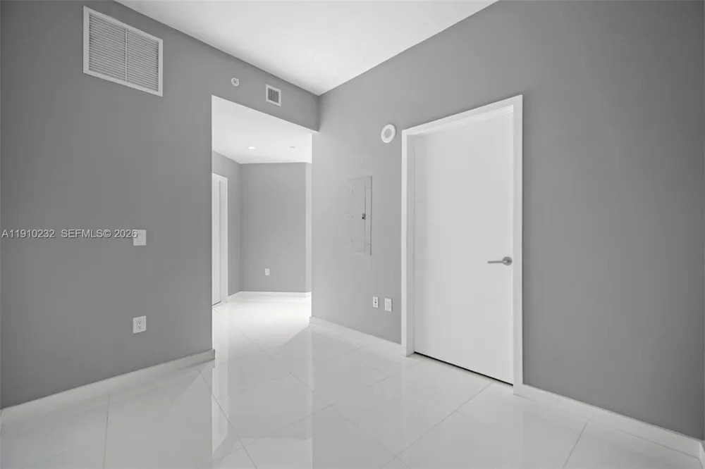 851 NE 1st Ave #4204 Miami, FL 33132