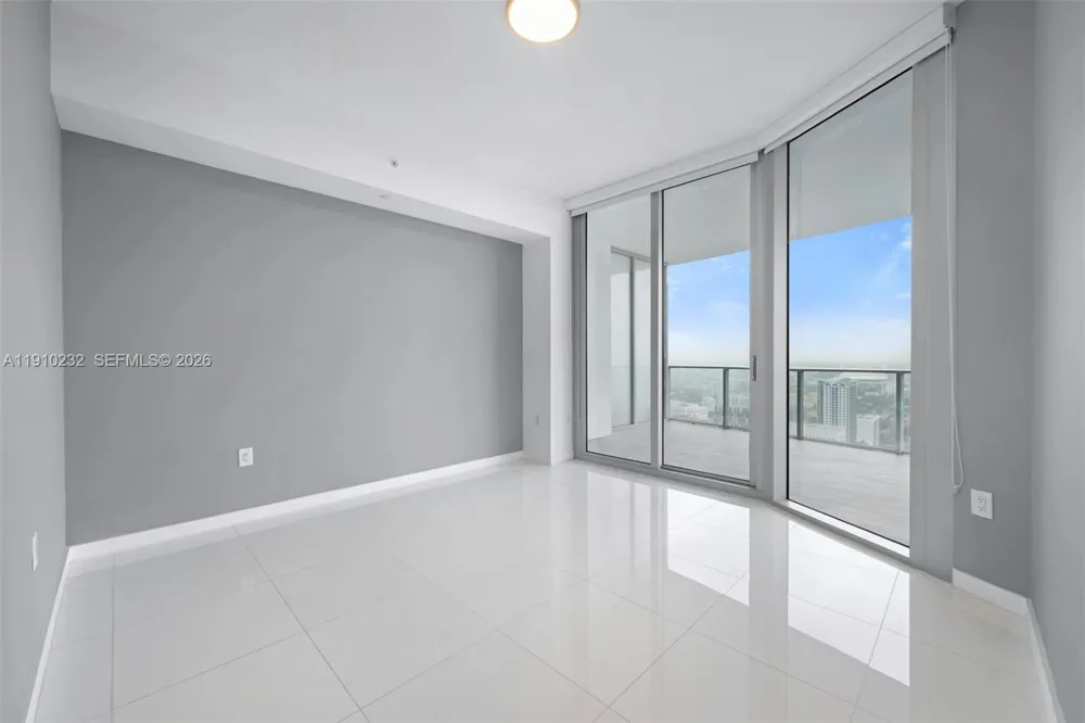 851 NE 1st Ave #4204 Miami, FL 33132