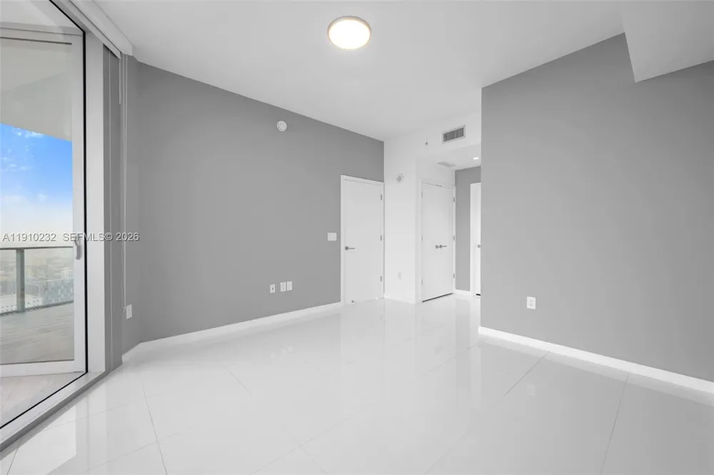 851 NE 1st Ave #4204 Miami, FL 33132