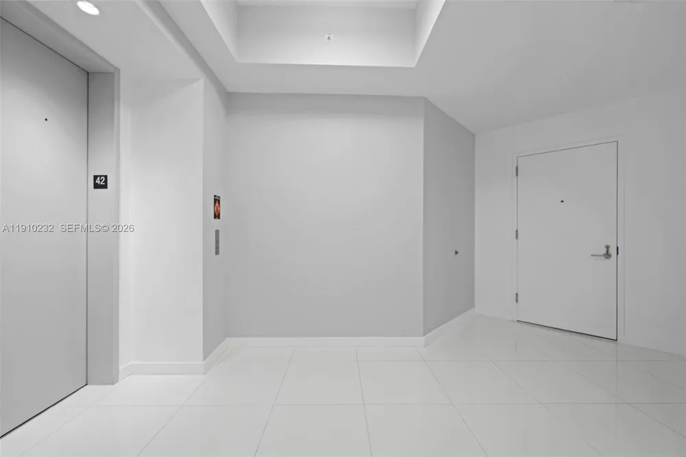851 NE 1st Ave #4204 Miami, FL 33132