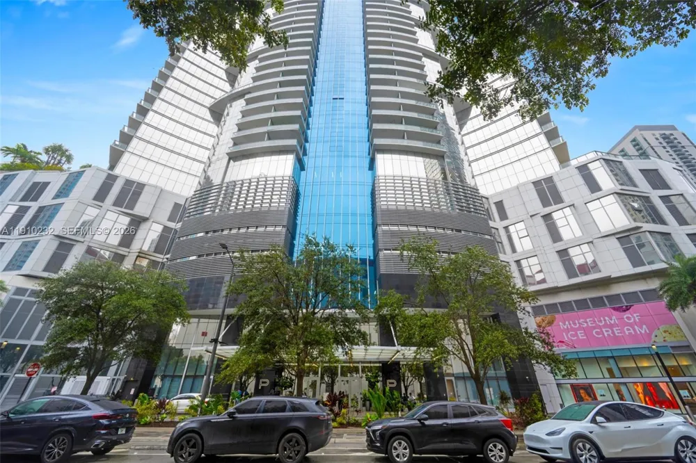 851 NE 1st Ave #4204 Miami, FL 33132