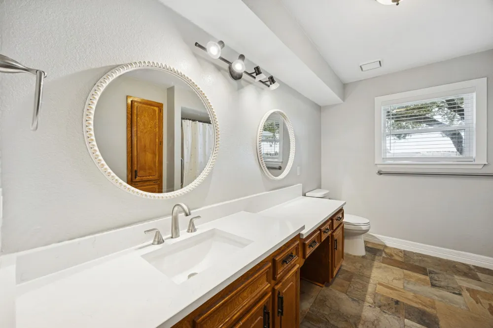 1403 Lakeview Drive St Paul, TX 75098