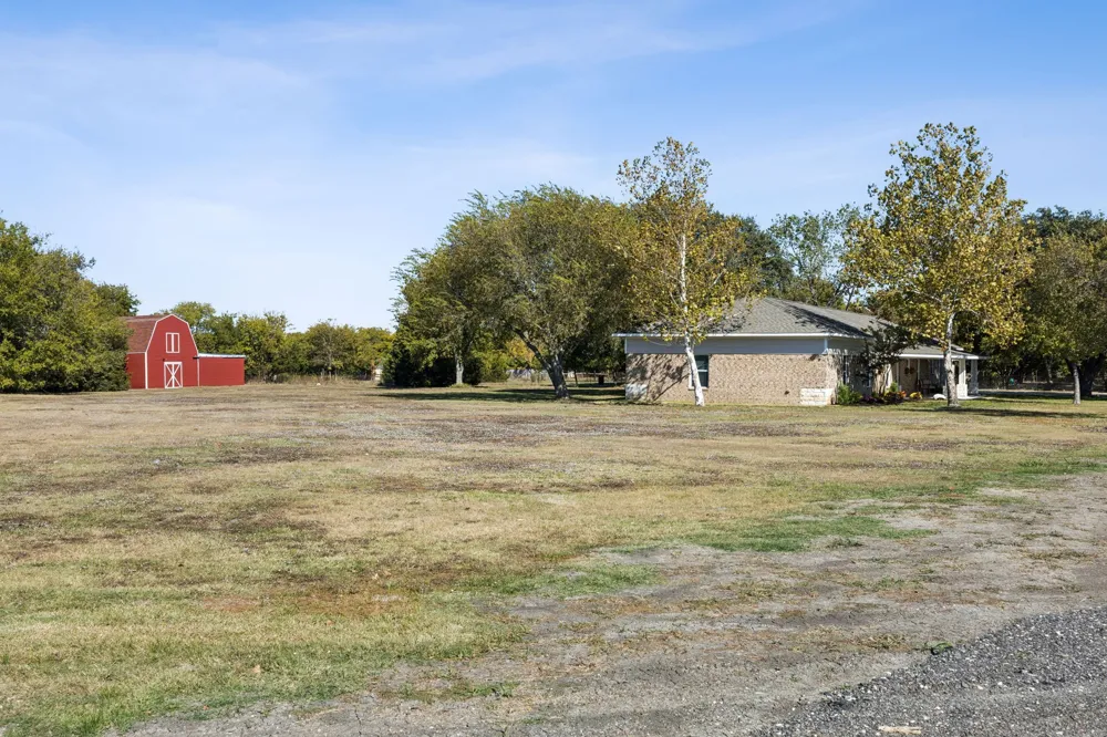 1403 Lakeview Drive St Paul, TX 75098