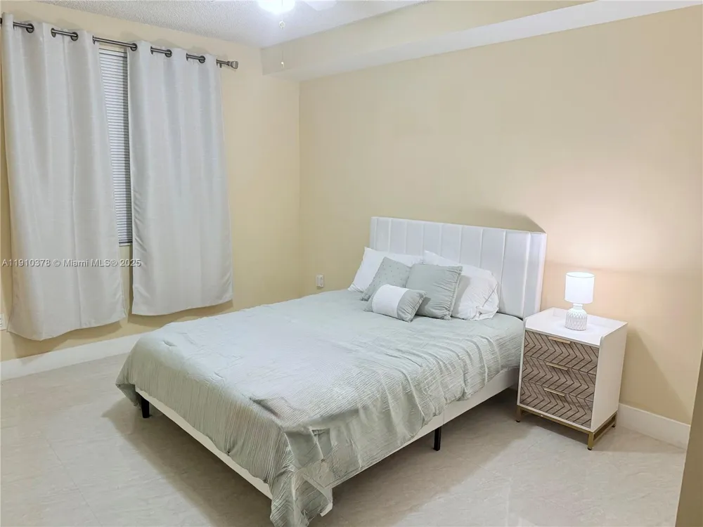 17150 Bay Rd #2102 Sunny Isles Beach, FL 33160
