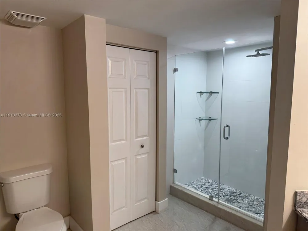17150 Bay Rd #2102 Sunny Isles Beach, FL 33160
