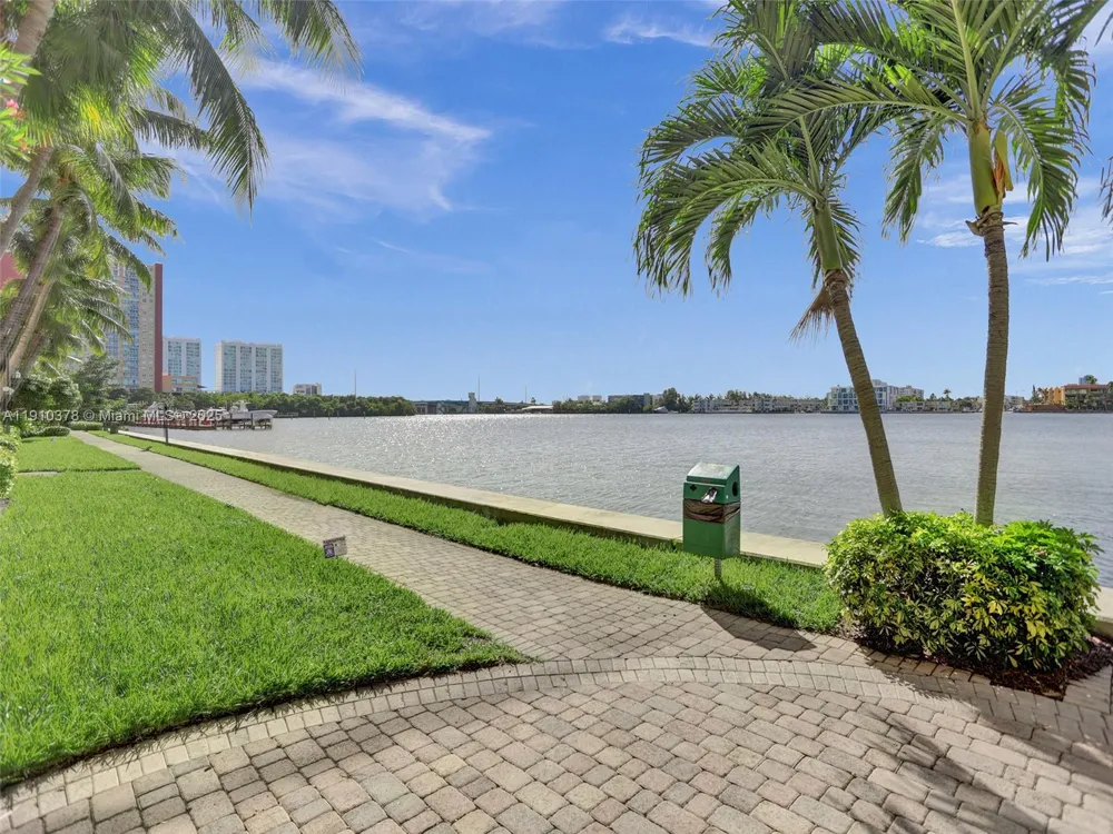 17150 Bay Rd #2102 Sunny Isles Beach, FL 33160